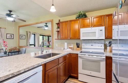 Lihue Condo | Ground Floor Retreat W/Kitchen - Kaha Lani 115