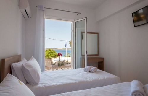 Lassi Apartment | Ground Floor Studio with Sea View (Unit E)
