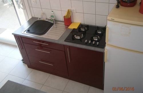 Saint-Pierre-de-Vassols Cottage | Ground floor apartment in provencal area