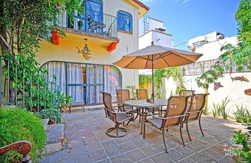 La Paz House | Group-Friendly Stay, Near to Malecón & City Charm