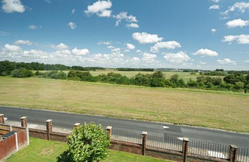 Speke Apartment | Group Stay Sleeps 8 Speke
