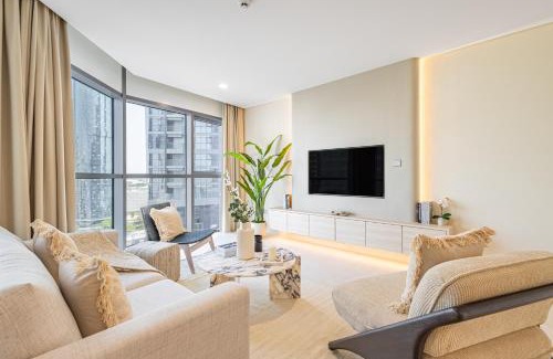 Abu Dhabi Apartment | Groups and Families Paradise - 5 min from ADGM, Galleria, Cleveland, Beach, etc - Designer's Choice - New Building - Heart of Al Reem