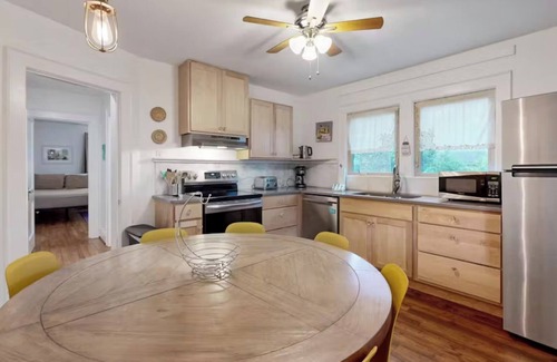 Weaverville House | Grove Cottage w Fire Pit, Walkable to Weaverville