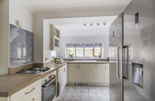 Holworth House | Grove Lodge