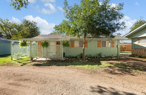 Kerrville House | Guadalupe Bluff Farmhouse