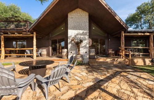 Kerrville House | Guadalupe Bluff Log Cabin