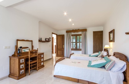 Inca Ski Chalet | Gual house with private pool