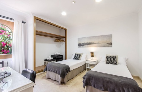 Inca Ski Chalet | Gual house with private pool