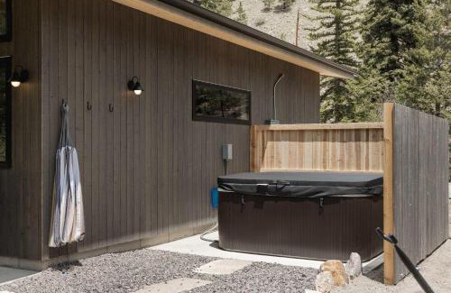 Bailey House | Guanella Pass Cabin Escape Sauna & Cold Plunge
