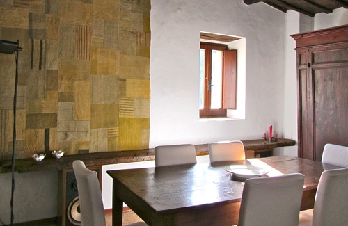 Spoleto Apartment | Guardiola elegant holiday apartment to rent 2+2 pax