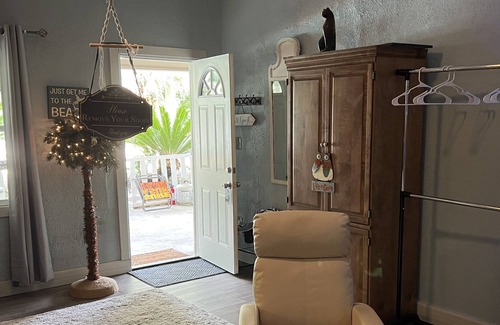 Surfside Beach Cottage | Guest Cottage overlooking the pool.