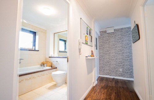 Worcester Apartment | Guest Homes | 2 Bed Apartment in Worcester