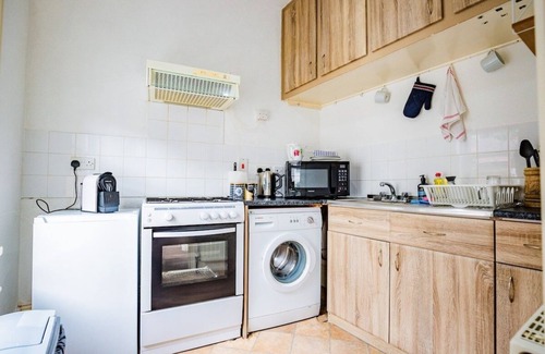 Malvern Apartment | Guest Homes | Broadbanks Apartment