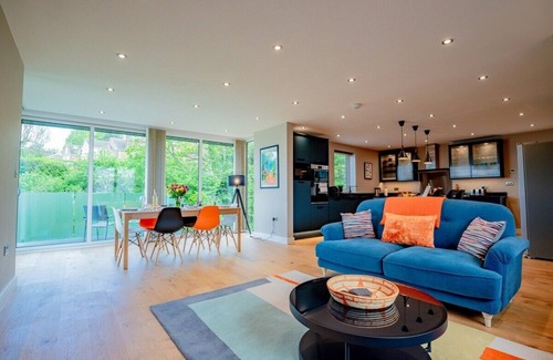 Worcester House | Guest Homes | Hilltop House