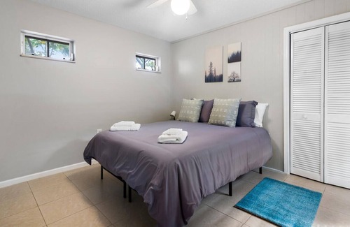 Old Northwood Historic District Villa | GUEST HOUSE #4