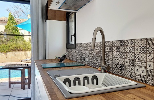 La Bastidonne House | GUEST HOUSE BETWEEN AIX EN PROVENCE AND LUBERON