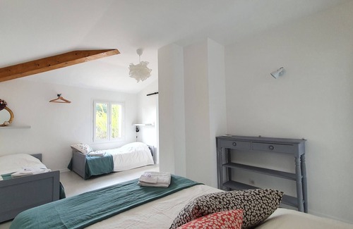 La Bastidonne House | GUEST HOUSE BETWEEN AIX EN PROVENCE AND LUBERON