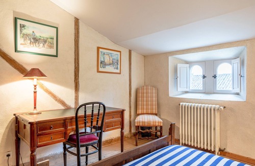 Landevieille Bed & Breakfast | Guest House 'Chambre Asie' with Shared Garden and Wi-Fi
