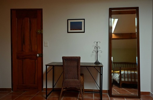 Tulette House | Guest House 'Chambre D'hôte 2 - Romarin' with Mountain View, Wi-Fi and Air Conditioning