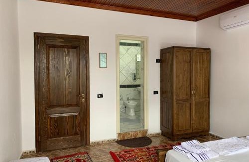 Berat House | Guest House Iljesa