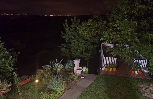 Petrovaradin House | Guest House Jevtović