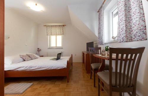 Olimje Hotel | Guest House Pod Grebenom