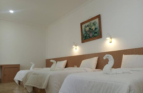 Raya Kuta Hotel | Guest House Simalem