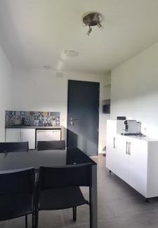 Perrouse Apartment | Guest house, très calme, piscine