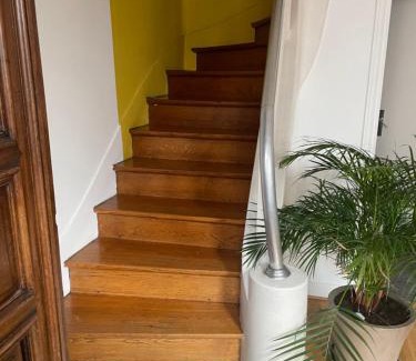 Pantin Bed & Breakfast | Guest room in a green setting