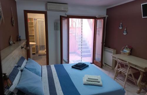 Zona XXX Castel Fusano House | Guest room ‘’Sottocoperta’