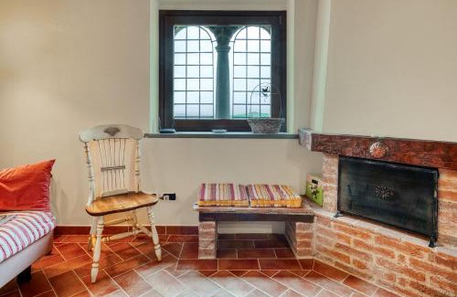 Castiglione del Lago Apartment | GuestHost - Il Glicine, apt with garden and pool