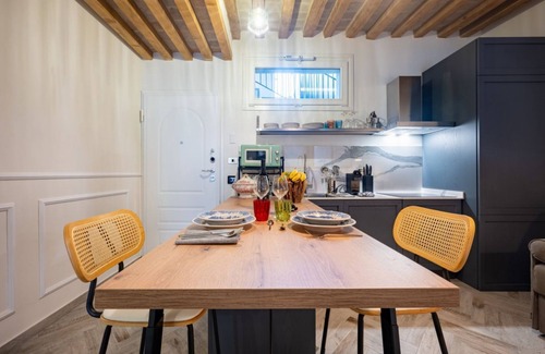 Oltretorrente Apartment | GuestHost - Stylish & Elegant Parma Apartment 5