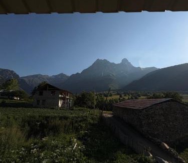Bagvdanari House | Guesthouse Aprasidze