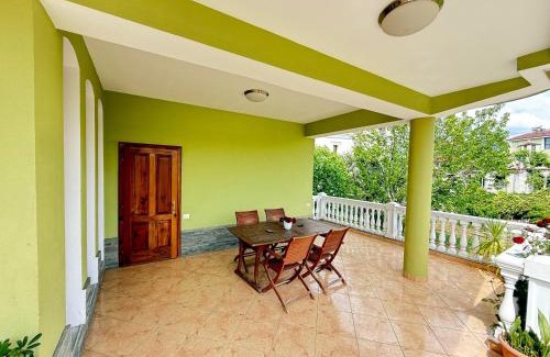 Sauk House | GuestHouse Brahja, Tirana