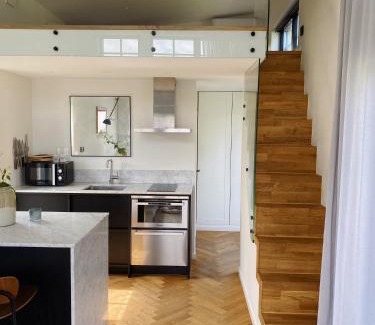 Saro House | Guesthouse, not even a minute walk to the ocean