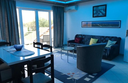 Banatski Karlovac House | Guesthouse Rebel