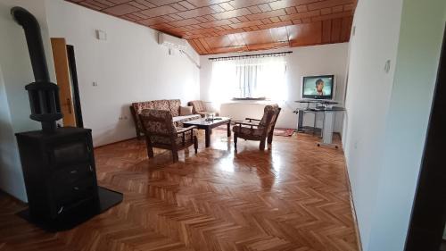 Drvar Apartment | Guesthouse Trikic