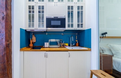 Golden Triangle of Art Apartment | GuestReady - Barrio de las Letras Nest