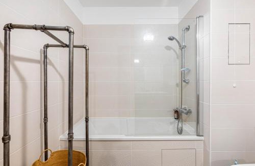 Suresnes Apartment | GuestReady - Chic cocoon with a balcony