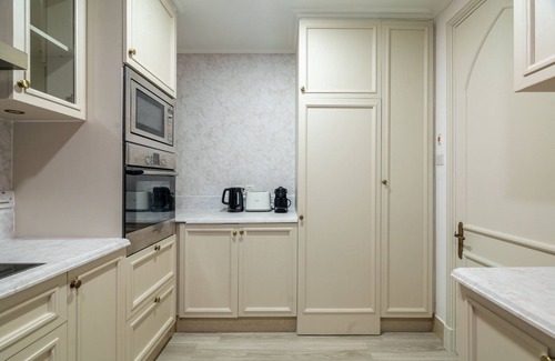 Downtown Dubai Apartment | GuestReady - Chic Stay| Souk Al Bahar & Dubai Mall