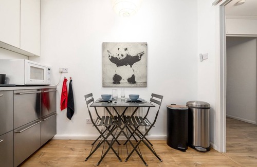 Spitalfields Apartment | GuestReady - Contemporary living in London
