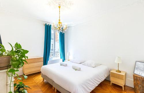 Saint-Ouen Apartment | GuestReady- Eclectic Delights in Saint-Ouen