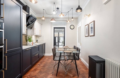 Pimlico Apartment | GuestReady – Elegant 3BR Near Victoria Station