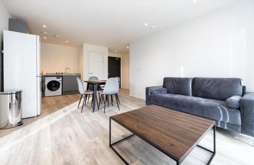 Vauxhall Apartment | GuestReady - Elegant Tranquility in Vauxhall
