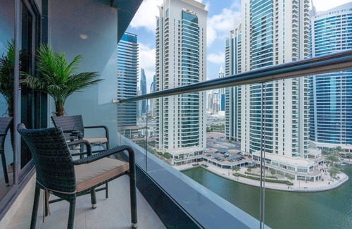 Jumeirah Lake Towers Apartment | GuestReady Holiday Homes - Lux Studio with a View