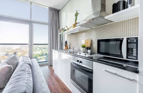 DIFC Apartment | GuestReady Holiday Homes - Top of the World