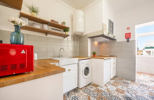 Setubal Apartment | GuestReady - La Petit Maison in Setubal