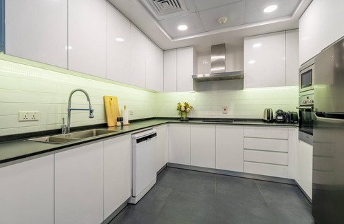Dubai Marina Apartment | GuestReady - Lux home with sea view balcony