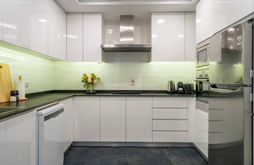 Dubai Marina Apartment | GuestReady - Lux home with sea view balcony
