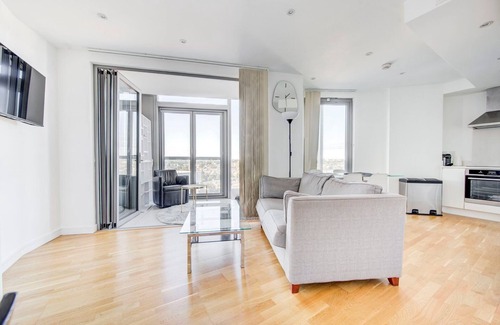 London Borough of Hounslow Apartment | GuestReady - Modern charm near city centre